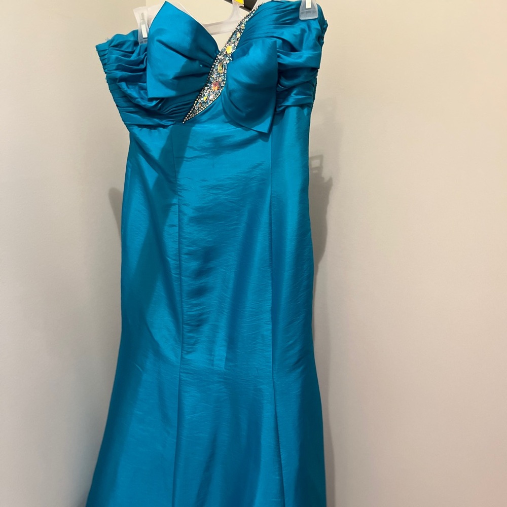 Vibrant Blue strapless taffeta styled dress